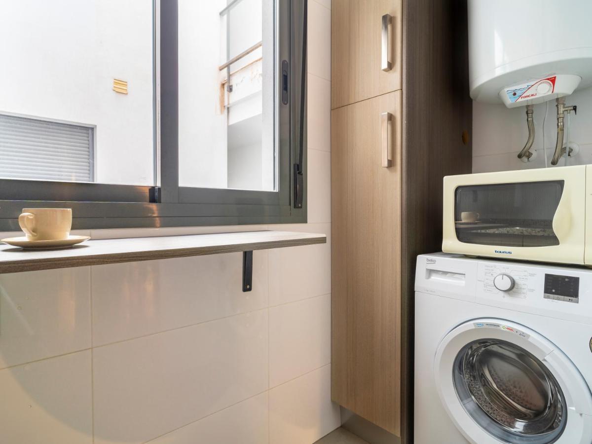 Sanders Uptown - Cute One-Bedroom Apartment Near City Center マラガ エクステリア 写真