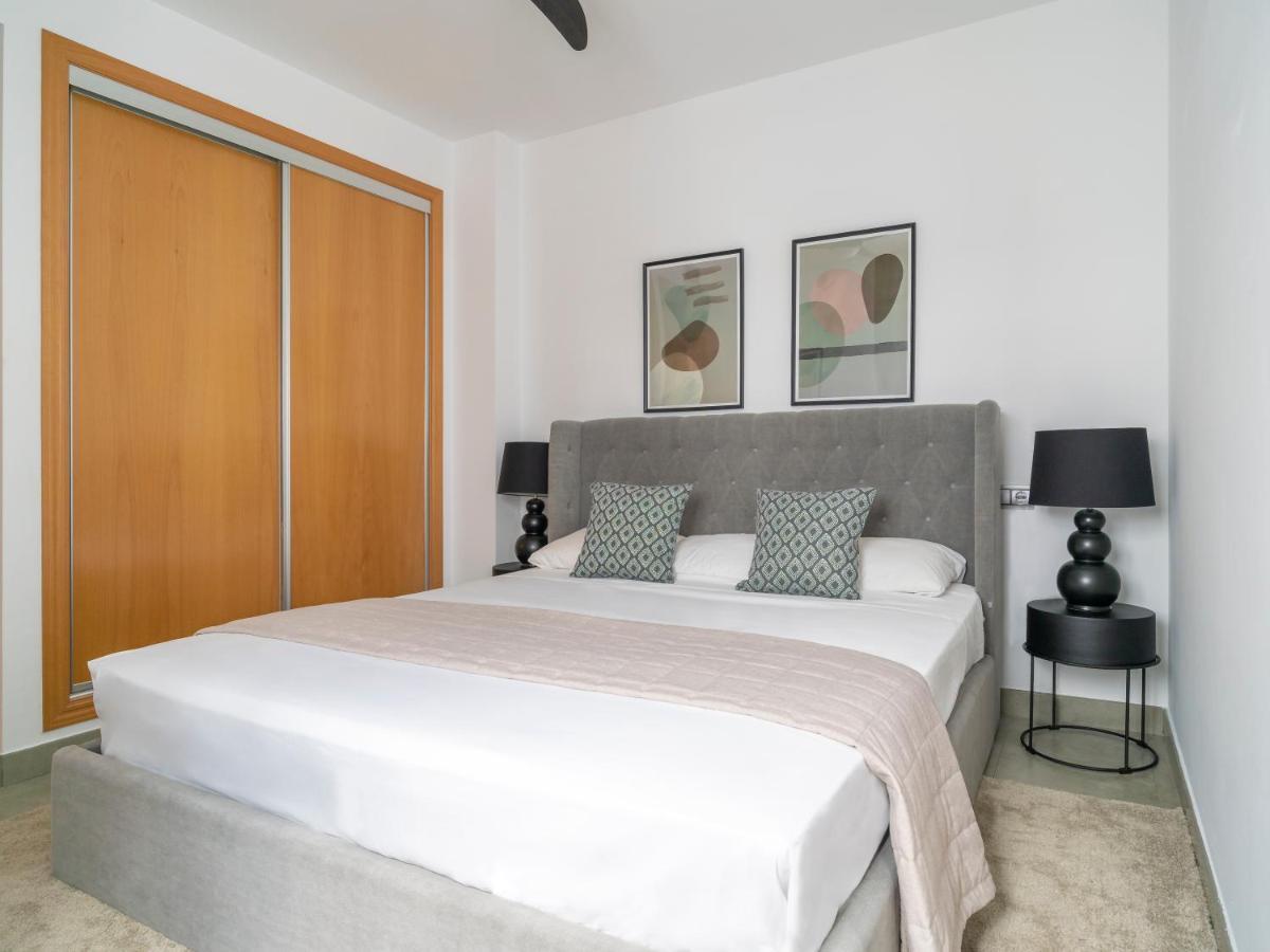 Sanders Uptown - Cute One-Bedroom Apartment Near City Center マラガ エクステリア 写真