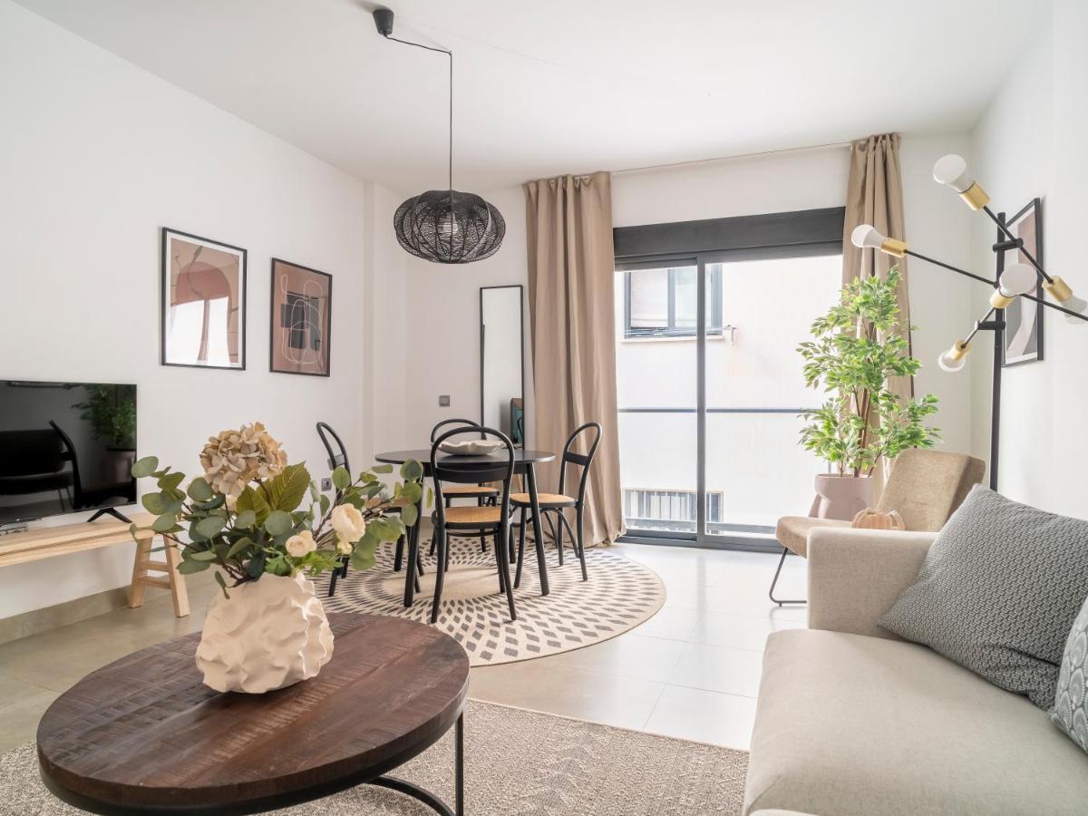 Sanders Uptown - Cute One-Bedroom Apartment Near City Center マラガ エクステリア 写真